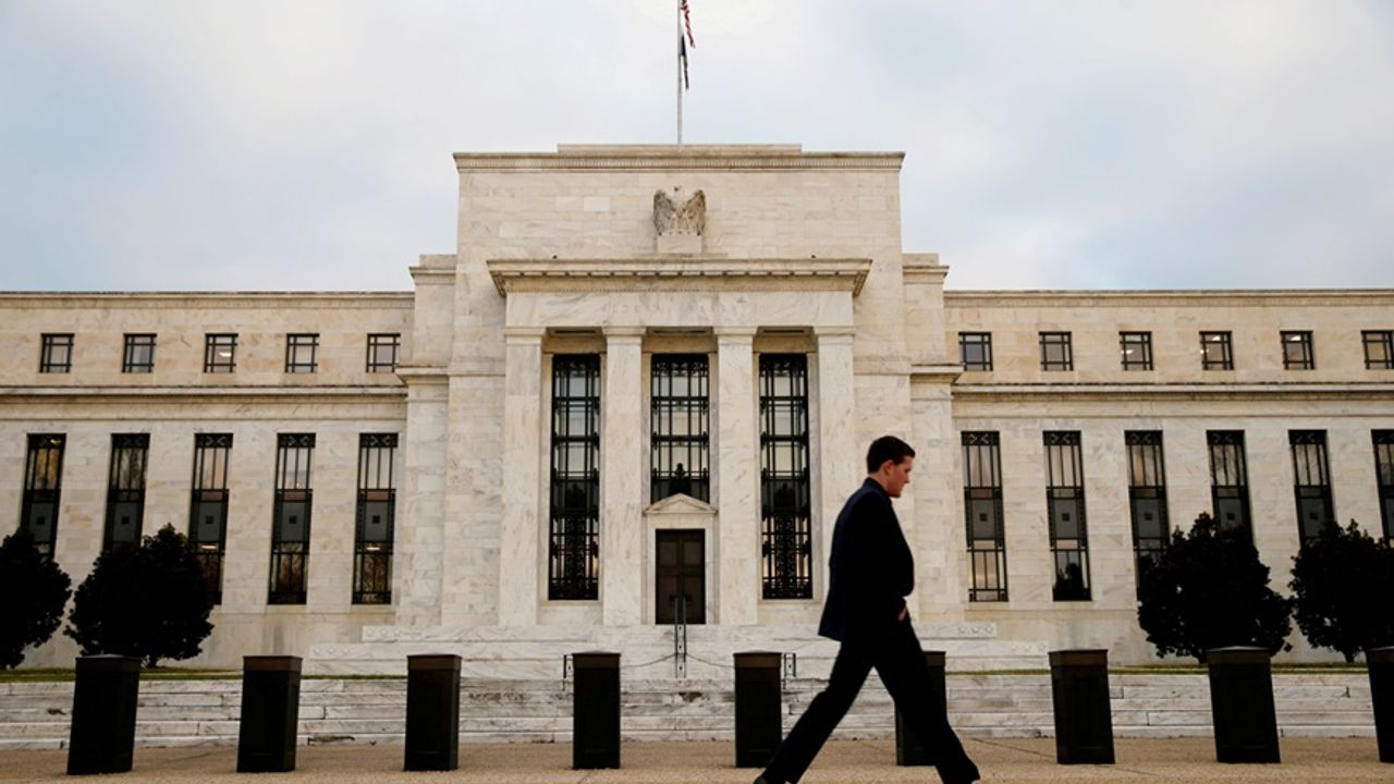 Fed toplantısı yaklaşırken dolar istikrarını koruyor