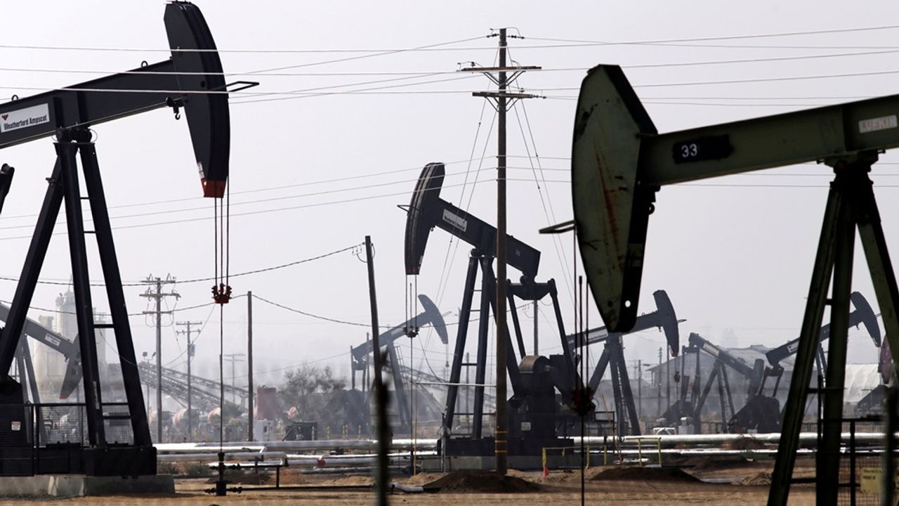 Tansiyonun yükseldiği Orta Doğu, petrol fiyasalarını etkiliyor!
