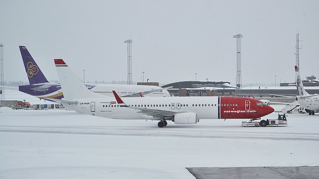 Oslo hava limanı yoğun kar yağışı nedeniyle kapatıldı!