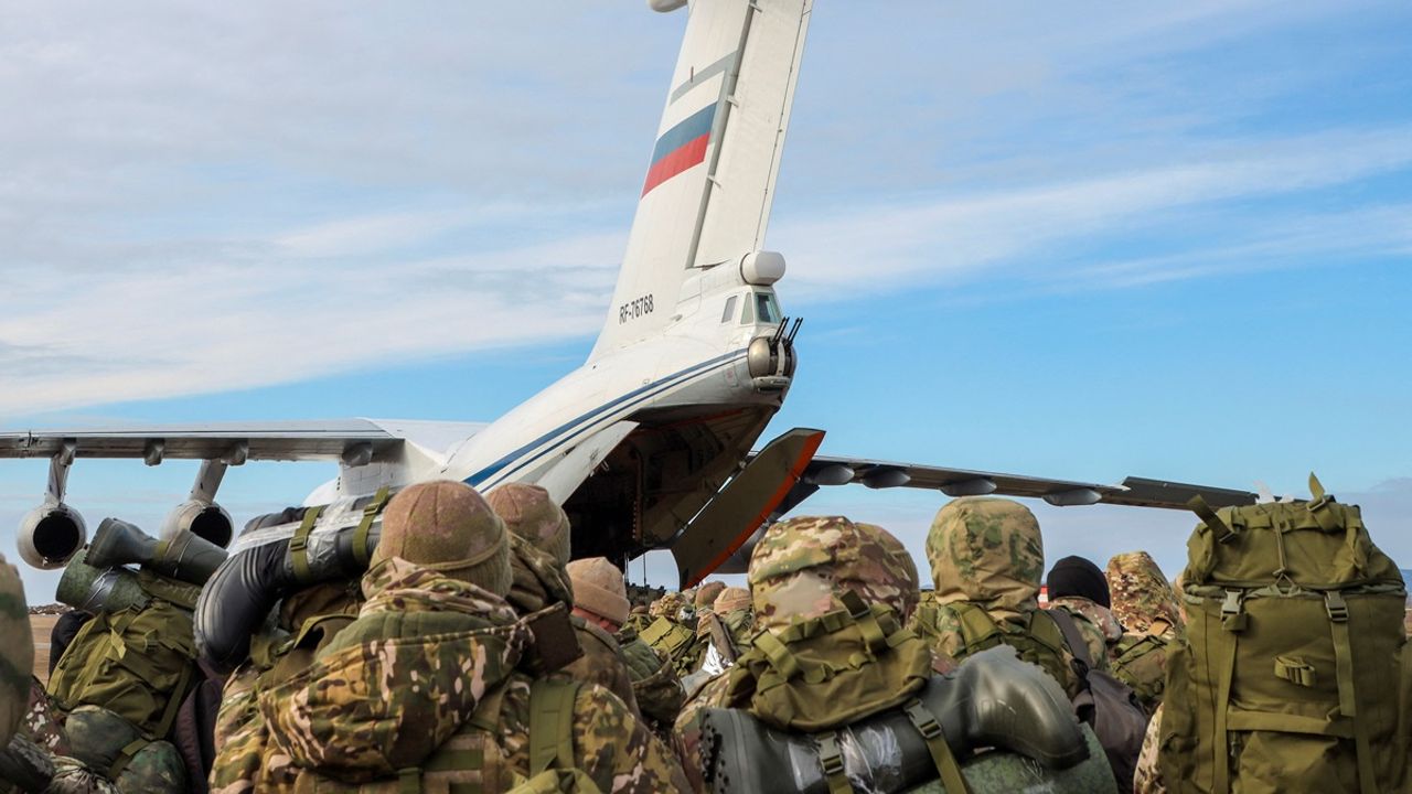 Rusya:  Ukrayna askeri uçağı düşürdü 74 ölü var!