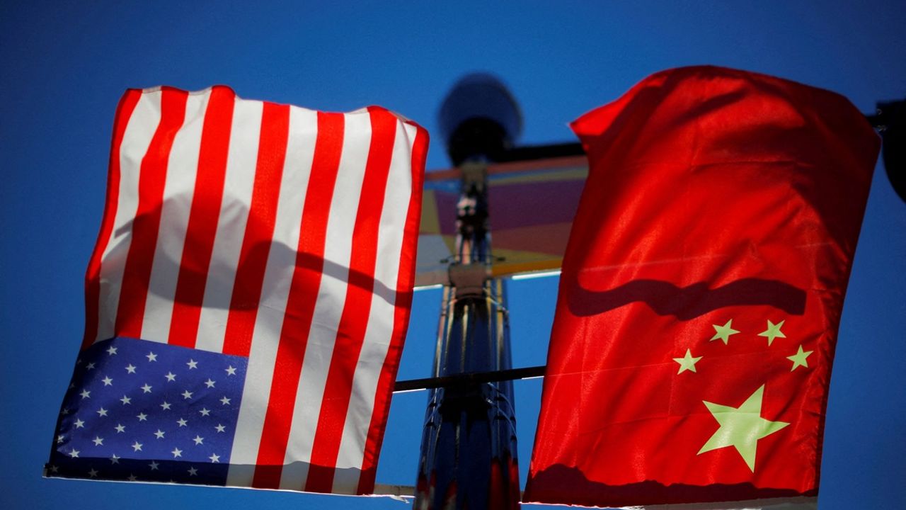 ABD, Çin'in askeri bağlantılı firmalarını listeye aldı!