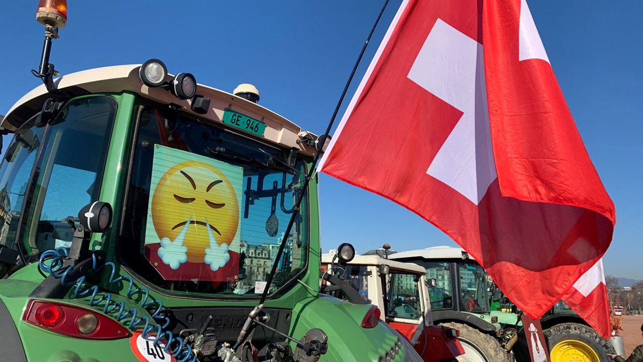 İsviçreli çiftçilerden Cenevre'de traktörlü protesto!