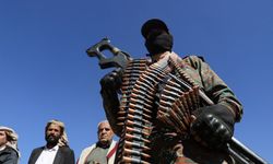 Husiler İsrail'i vurdu ABD bölgeye amfibi güç sevk ediyor