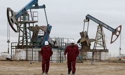 Venezuela ve İran yaptırımları, petrol fiyatlarını düşürdü!