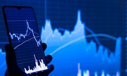 Dow Jones rekor kırdı yapay zeka hisseleri geriledi