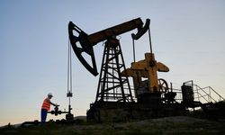 Petrol fiyatları barış baskısıyla üçüncü günde geriledi