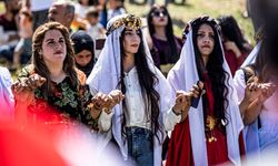 Suriye'de tarihi dönüşüm; Kürtlere vatandaşlık hakkı verildi