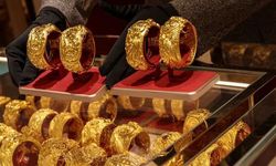 Altın 5000 dolar barajını aşarak yeni haftaya başladı