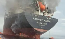 İran botları Irak sularındaki iki yakıt tankerine saldırdı