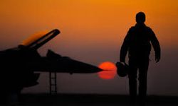 Türkiye sınırında 24 saatlik askeri teyakkuz