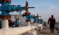 ABD'nin İran ablukası petrol fiyatlarını yukarı itti