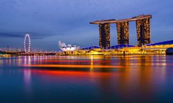 Singapur Merkez Bankası beklentilerin aksine para politikasını sabit tuttu