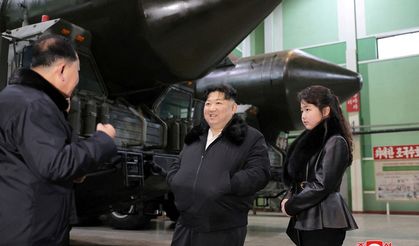 Kim Jong Un'un gözetiminde kritik füze testi!