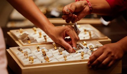 Petrol düştü dolar zayıfladı altın yeniden yükselişe geçti