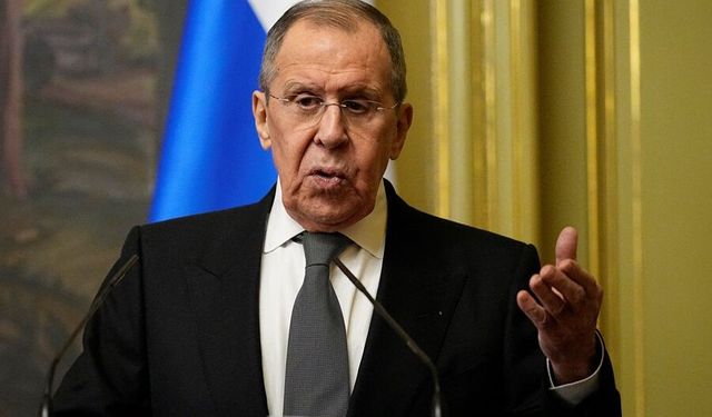 Lavrov, Türkiye'deki S-400'lerin devrine kapıyı araladı