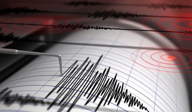 Sındırgı’da deprem sonrası arama kurtarma sürüyor