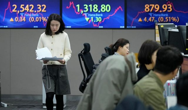 Asya borsaları Wall Street rekoruna rağmen yatay seyrediyor
