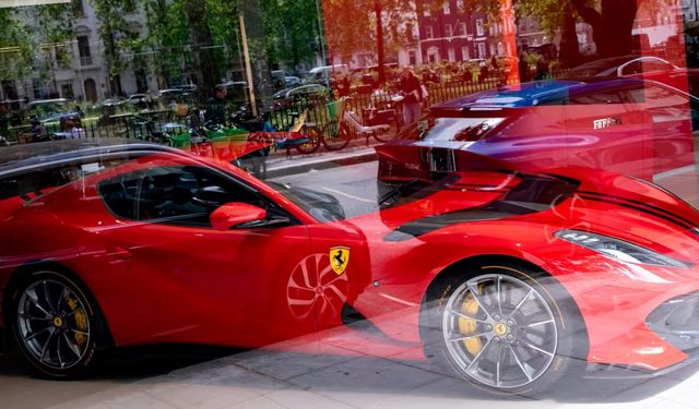 Ferrari İngiltere’ye satışlarını vergi nedeniyle kıstı