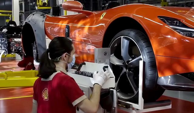 Ferrari elektrikli dönüşümde temkinli ilerliyor