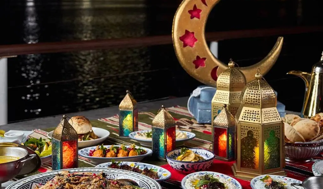 Boğaz'da iftar bedeli 7 bin 800 lira oldu