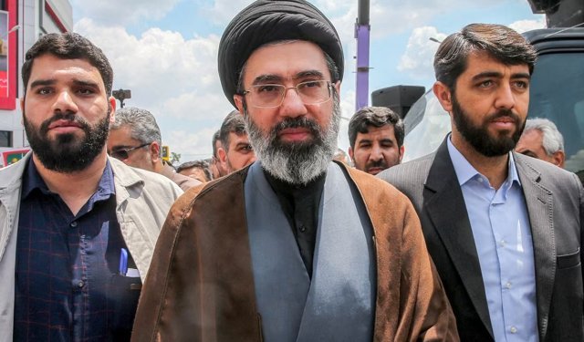 Hamaney yapay zeka ile gizleniyor iddiası Tahran'ı sarstı