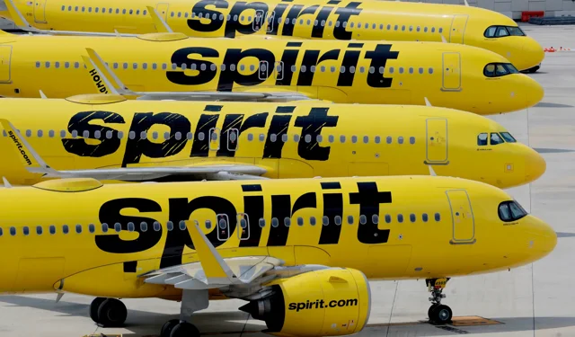 Yakıt krizi Spirit Airlines’ı piyasadan el çektirdi