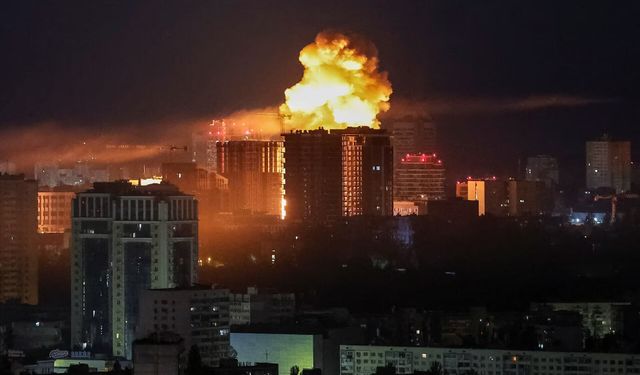 Rusya’nın Kiev saldırısı üç bölgede yangın çıkardı