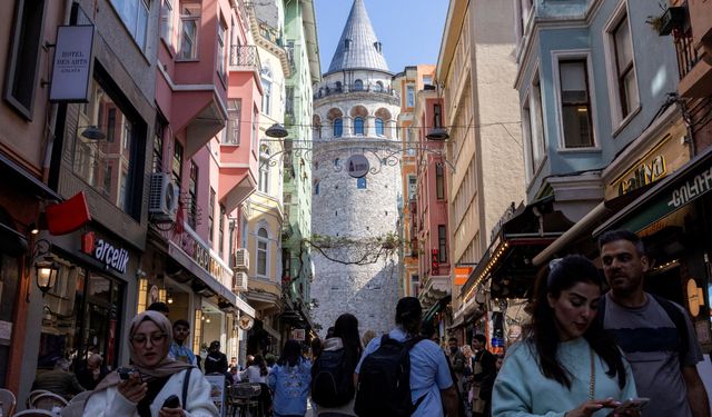 Türkiye pahalandı, turist sayısı mayısta düştü