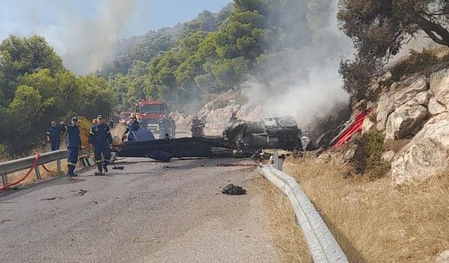 Yangına müdahale eden iki helikopter havada çarpıştı