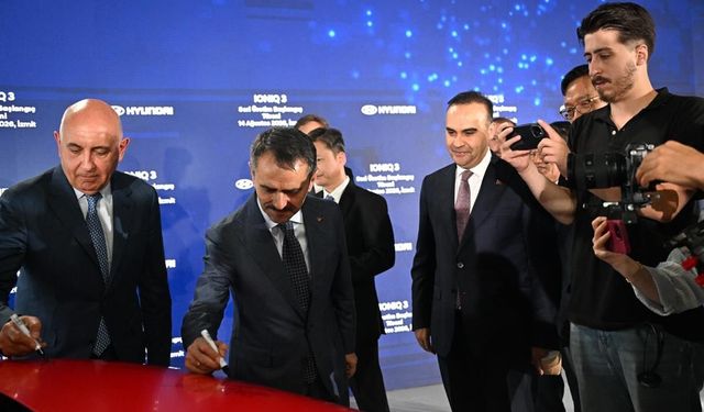 Hyundai Türkiye'de tam elektrikli binek üretimine başladı