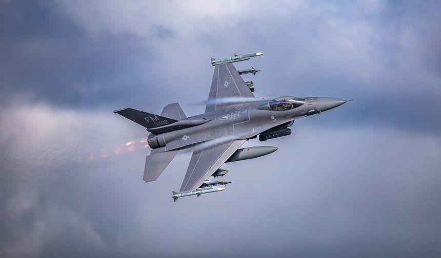 ABD savaş uçakları Kuveyt üzerinde dost ateşiyle düştü