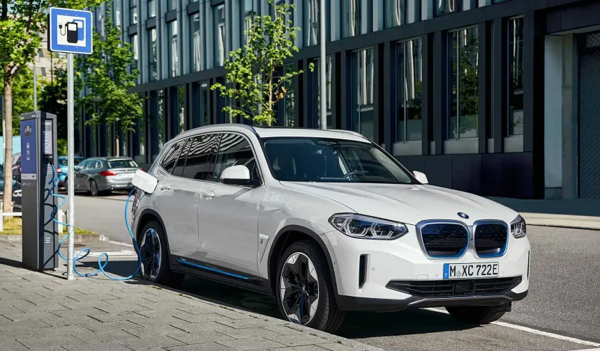 BMW, elektrikli araç pazarında yükseliyor!