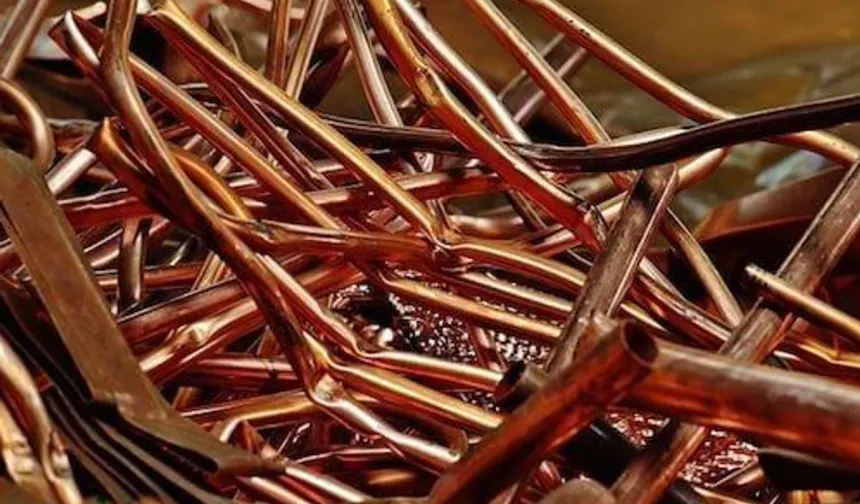 Bakır rekor zirvenin ardından 6,5 dolarda tutundu
