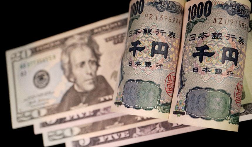Yen, dolar karşısında düşmeye devam ediyor!