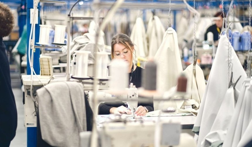 Tekstilde daralma yavaşlarken hazır giyim kan kaybediyor