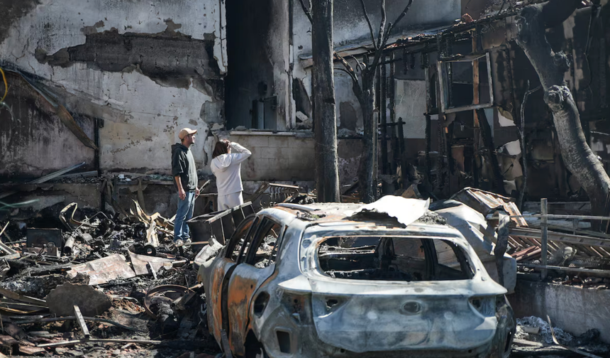 İran, Tel Aviv'i misket bombalı füzelerle vurdu