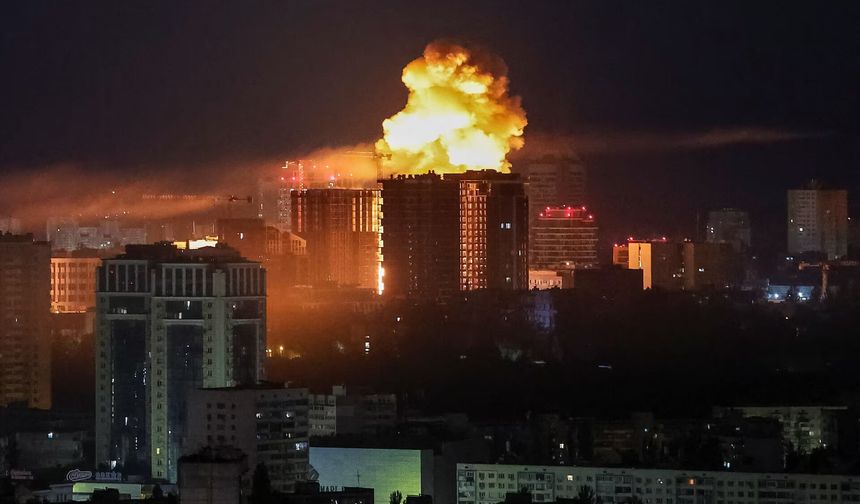 Kiev saldırısı üç bölgede yangına yol açtı