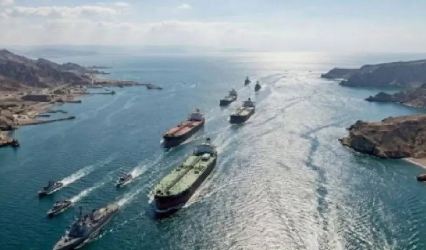Hürmüz Boğazı güney rotası ticari gemilere açık