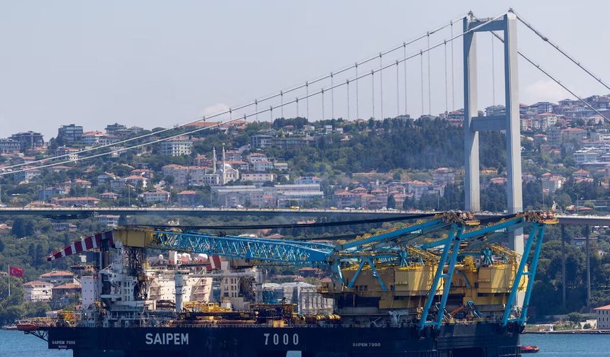 Ankara Karadeniz'e gemi geçişinin sürdüğünü açıkladı