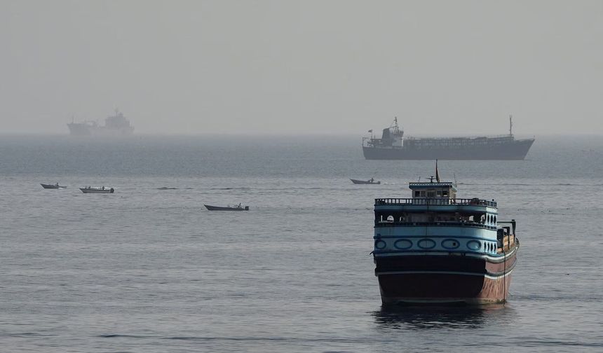 İran’ın deniz kısıtlaması Brent 100 doları aşarken geldi