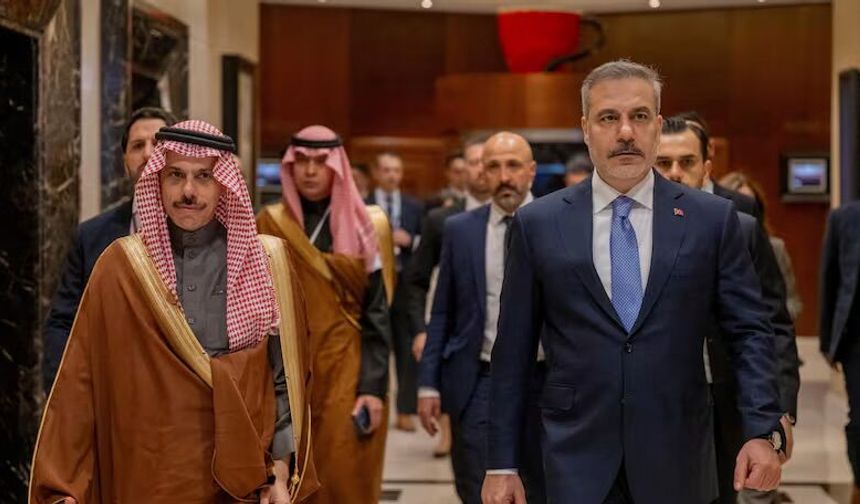 Türkiye, Suudi Arabistan ve Pakistan'dan acil askeri zirve