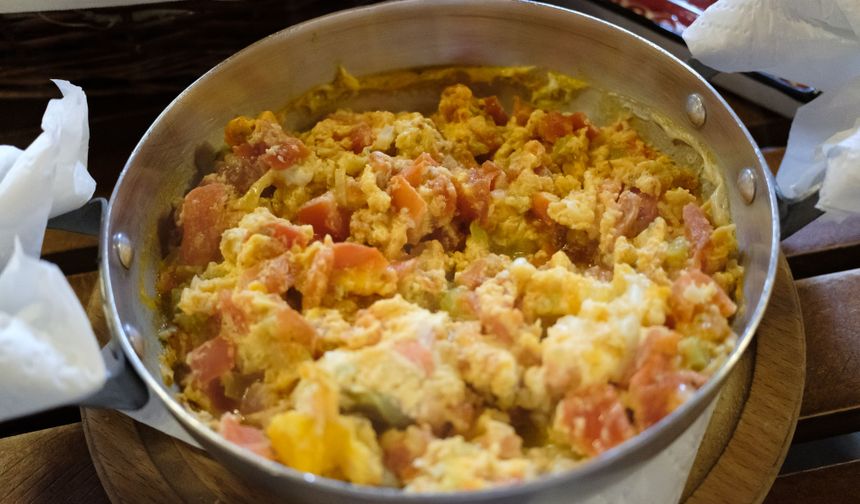 Her sabah simit ve menemen asgari ücretin yüzde 44'ü