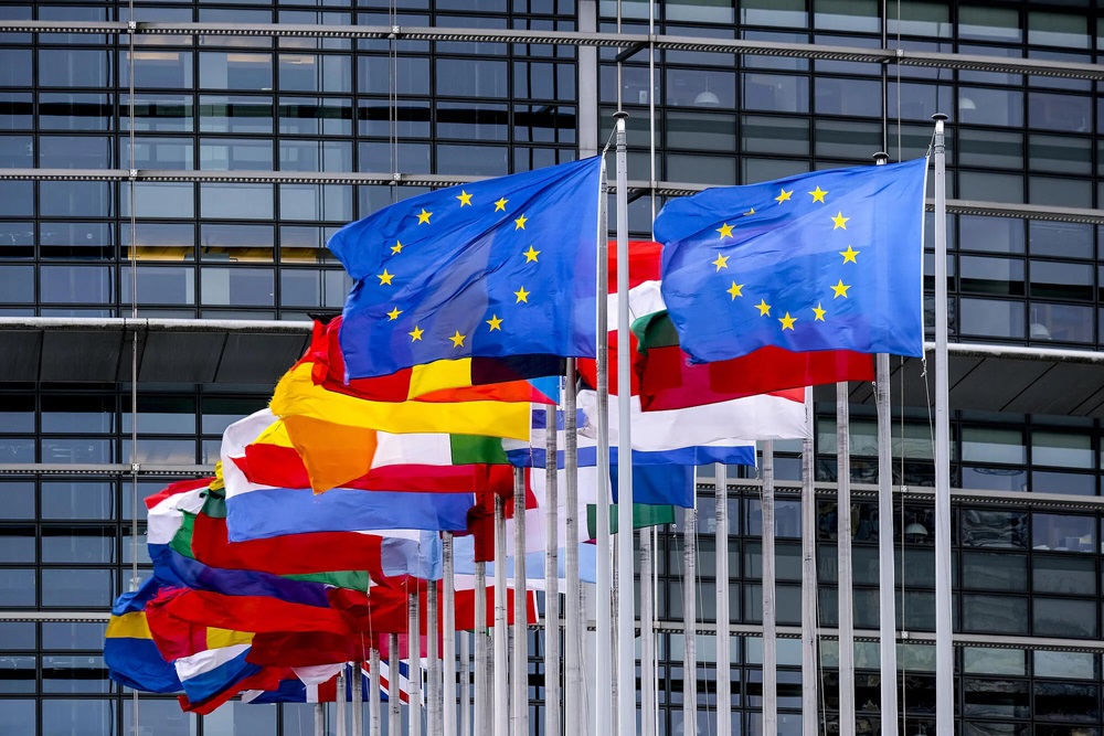 Avrupa ülkeleri, Türk vatandaşlarının vize başvurularını durdurma noktasına getirdi; Schengen sistemi fiilen kilitlendi.