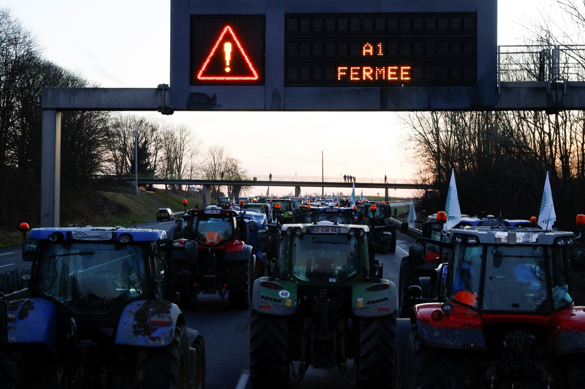 Fransa'da Çiftçiler Eylemlerine Devam Ediyor