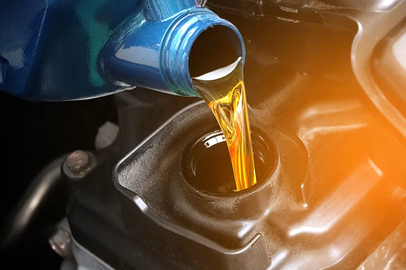 Motor yağı krizi büyüyor lüks otomobil üretimi risk altında