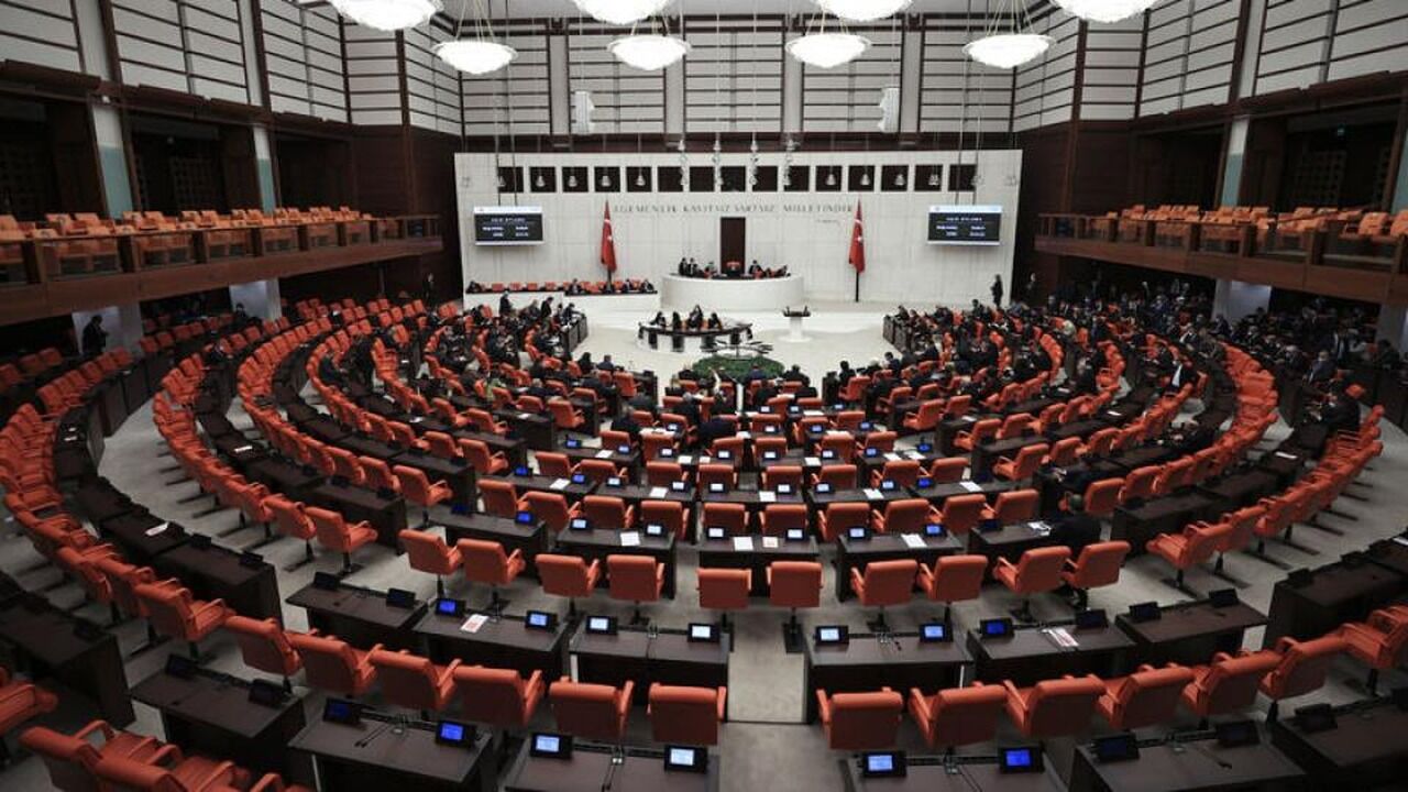 Fon teklifinin ilk 5 maddesi kabul edildi, blokajlı paylar tasfiyeye girdi